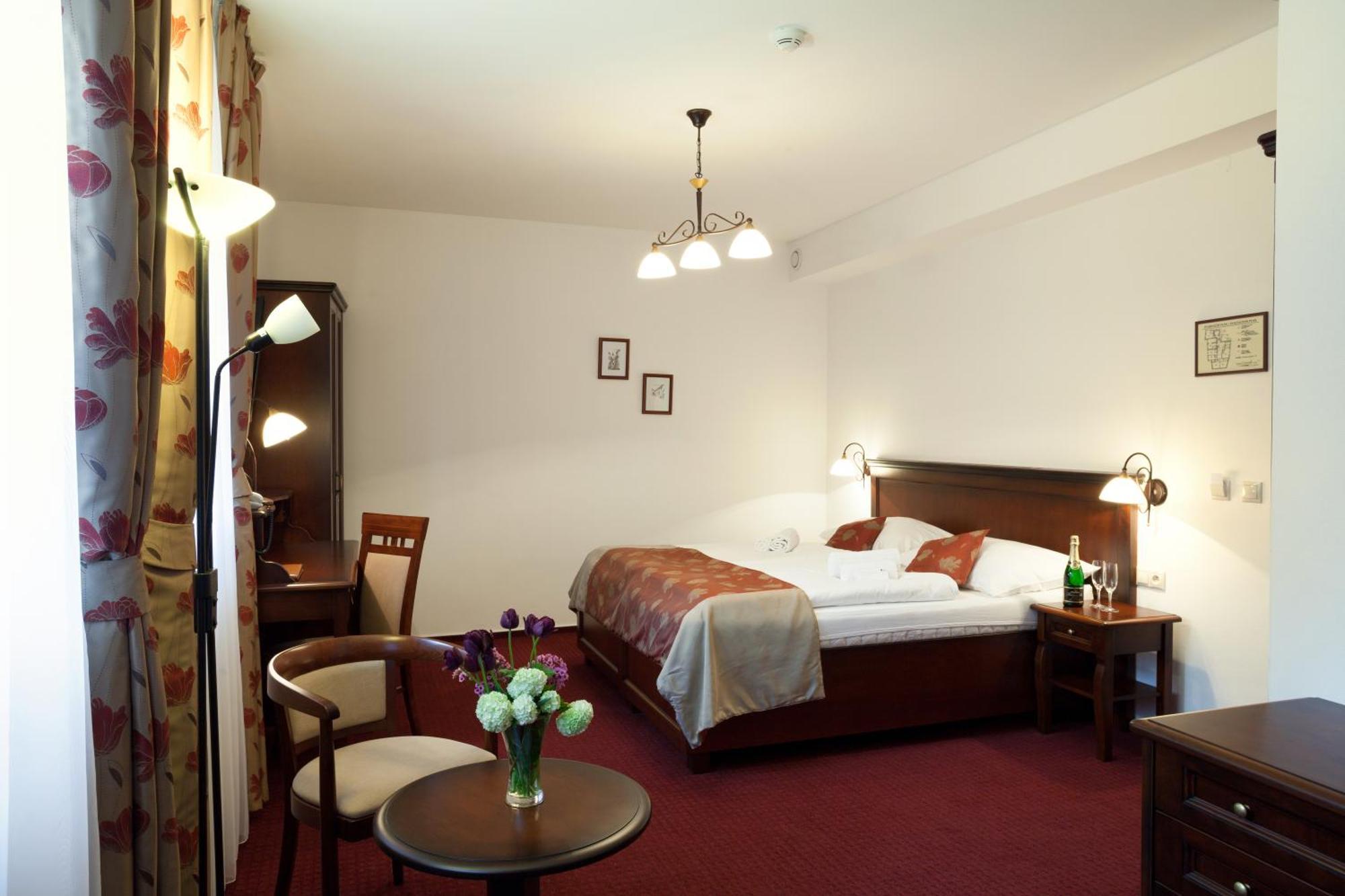 Hotel Joseph 1699 Třebíč Extérieur photo