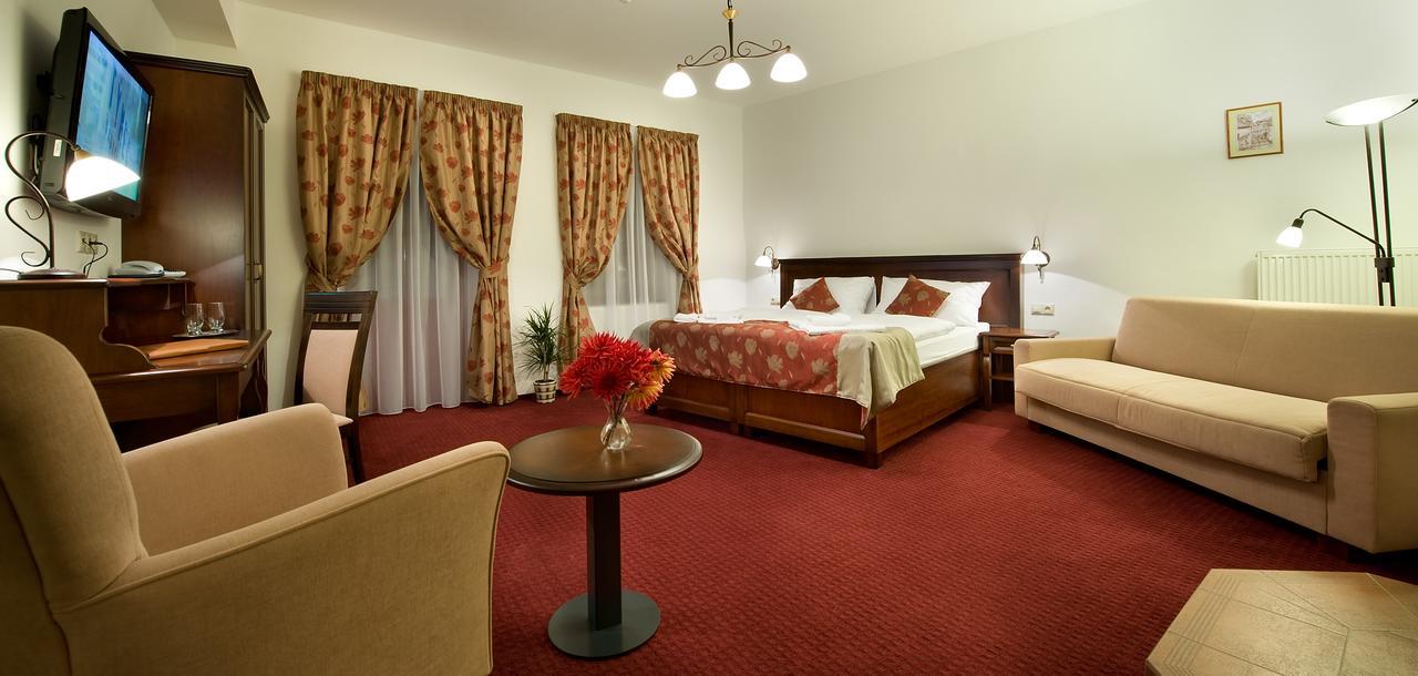 Hotel Joseph 1699 Třebíč Extérieur photo