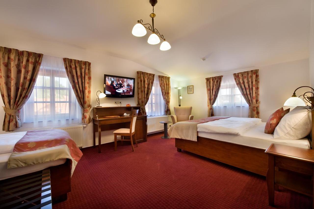 Hotel Joseph 1699 Třebíč Extérieur photo